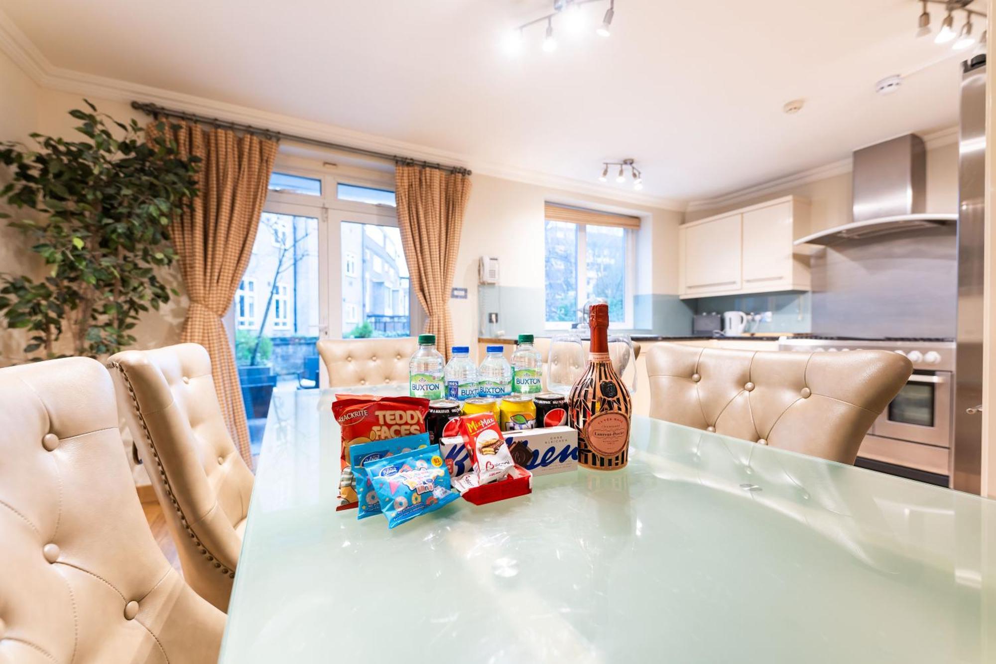 Luxury 6 Bedroom House In Southwick Street London Exterior photo