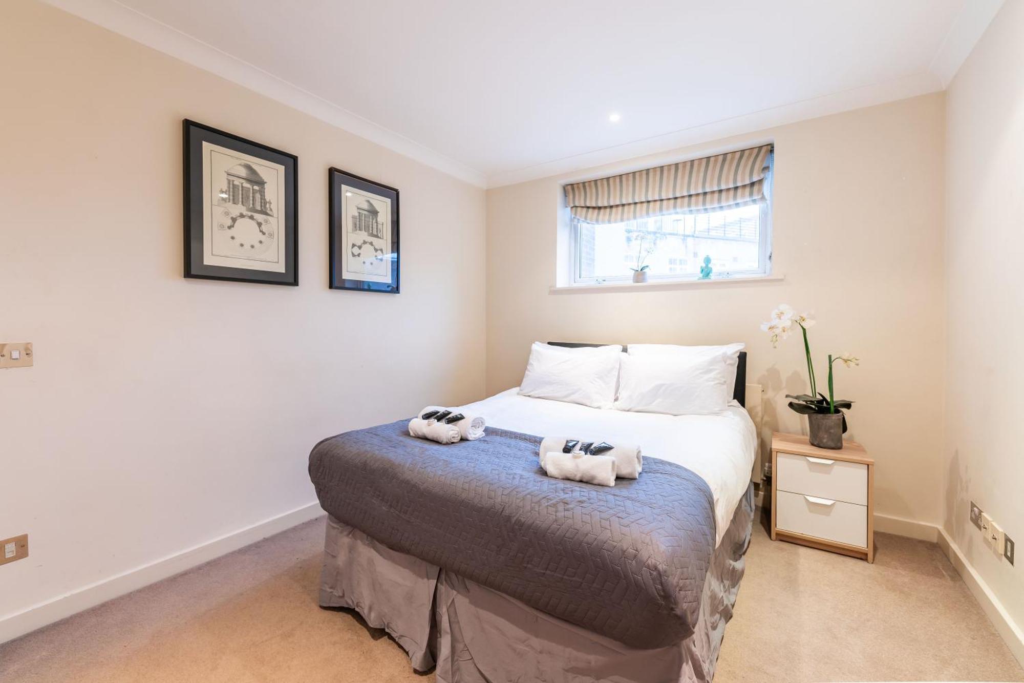 Luxury 6 Bedroom House In Southwick Street London Exterior photo