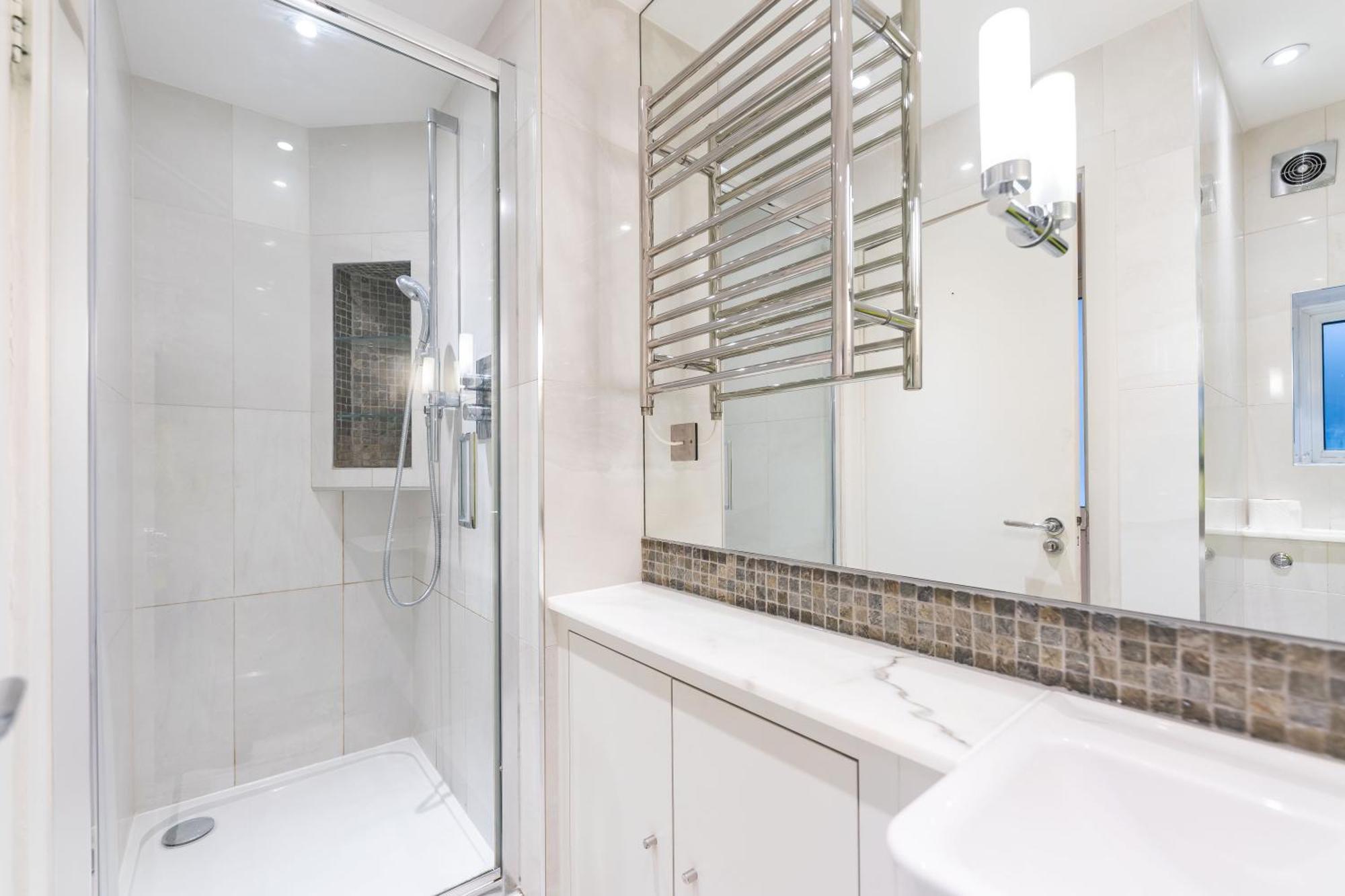 Luxury 6 Bedroom House In Southwick Street London Exterior photo